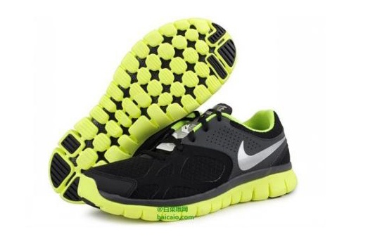 sports shoes